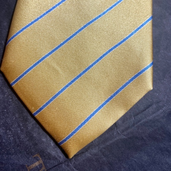 President Donald J Trump Signature Collection Tie - Picture 8 of 8
